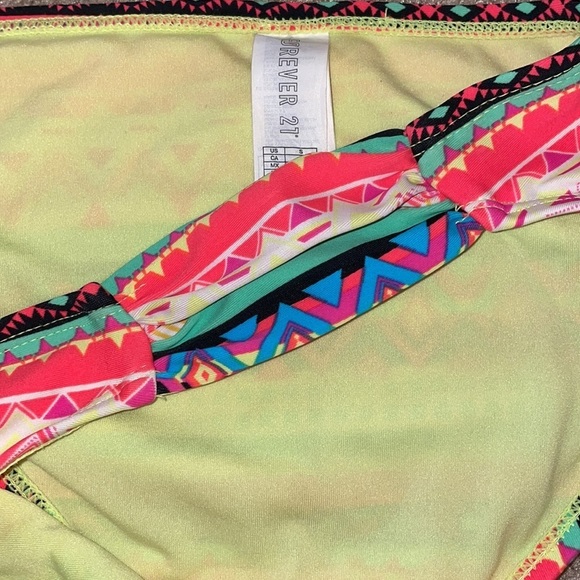 FOREVER 21 fun,geometric design strapless bikini set in Women’s size Small - Picture 12 of 14